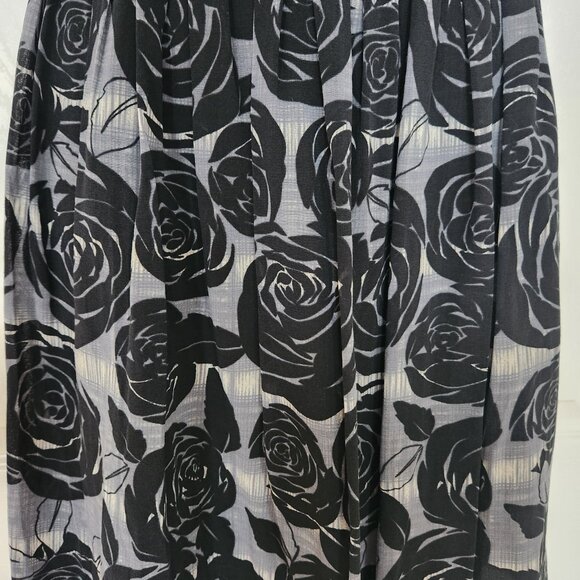 BANANA REPUBLIC WOMENS SKIRT SZ 4 BLACK AND GREY   ROSES SILK AND COTTON - Picture 2 of 7